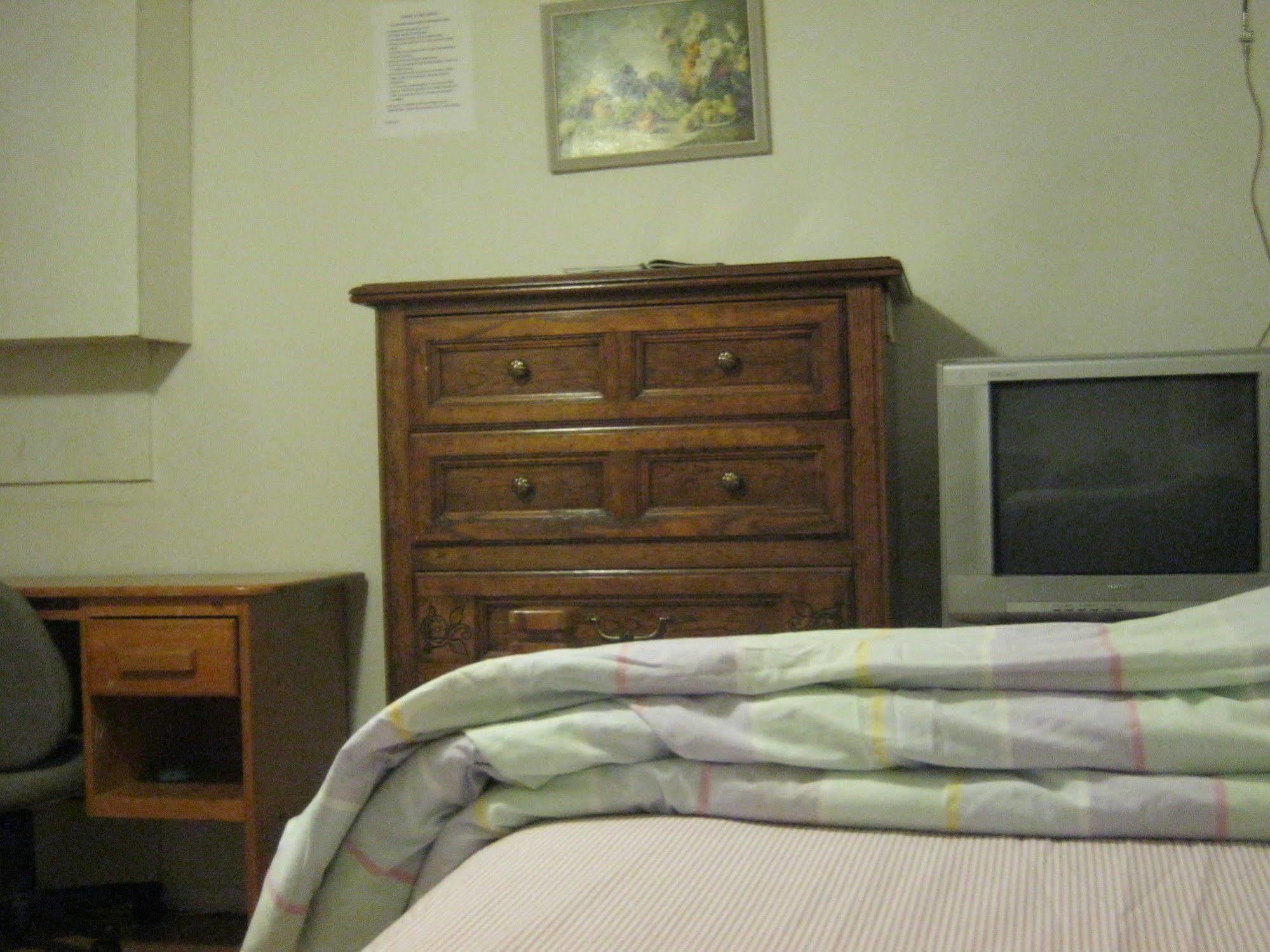Kelowna Okanagan Lake Hostel Esterno foto